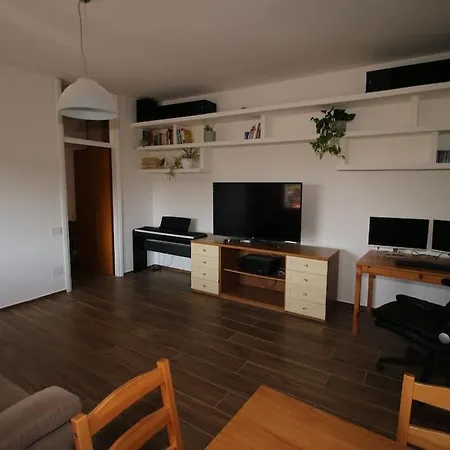 Lägenhet Tranquillo Attico Con Vista Parco