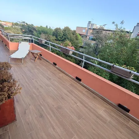 Lägenhet Tranquillo Attico Con Vista Parco